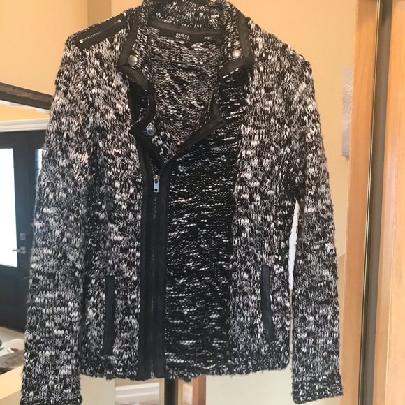 Guess zippered sweater